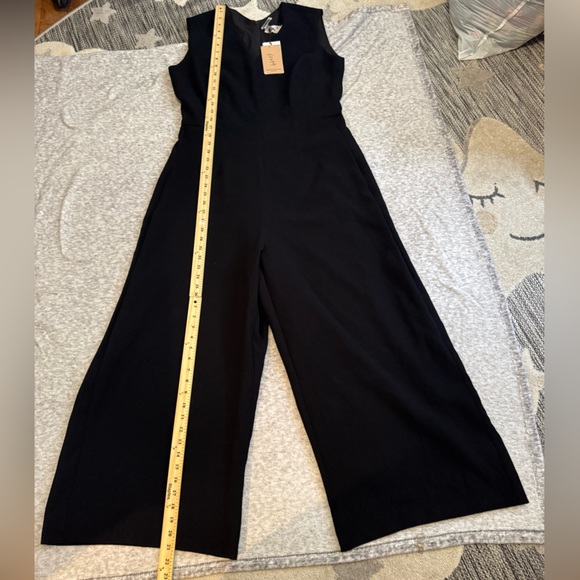 MM. LaFleur Black Sleeveless Wide-Leg Jumpsuit - Picture 4 of 9